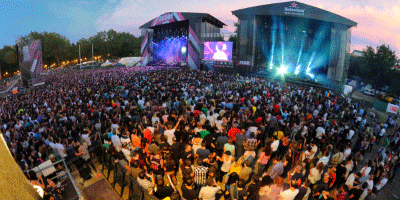 Concerts & Multi-Stage Music Festivals